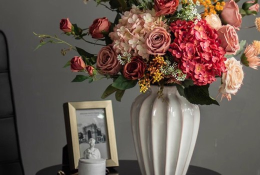 Dried Flowers vs Preserved Flowers: Key Differences, Making Methods & Care Guide | Floral Preservation Dried Flowers vs Preserved Flowers: Key Differences, Making Methods & Care Guide | Floral Preservation